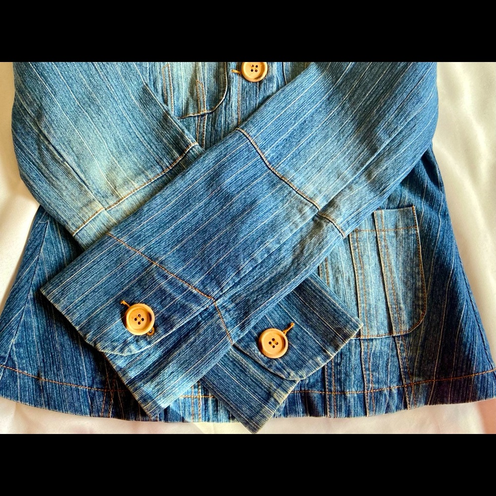 Jean jacket - Picture 7 of 15